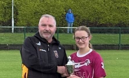 U14B League Winners Clara Captain